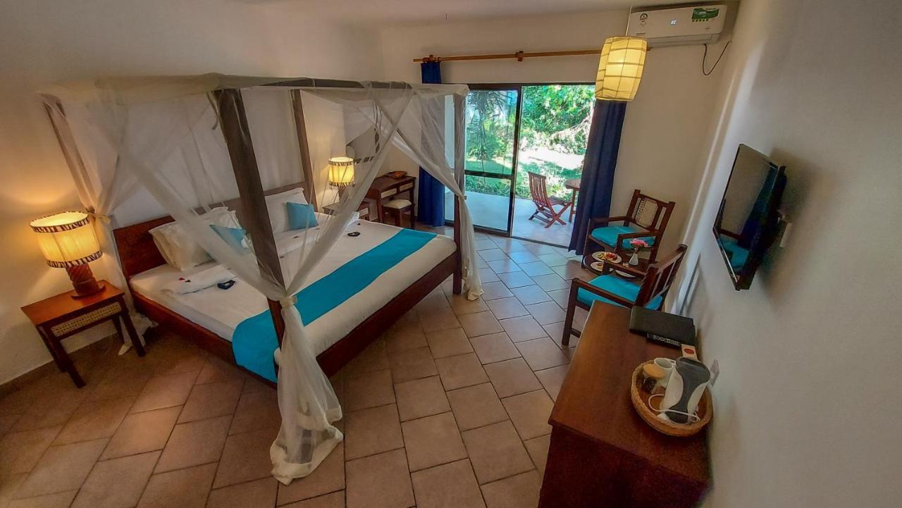 Diani Sea Lodge Praia de Diani Exterior foto